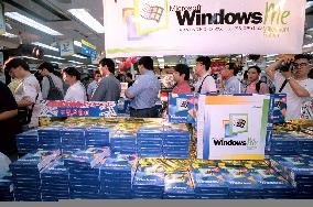 Microsoft releases Japanese version of Windows Me